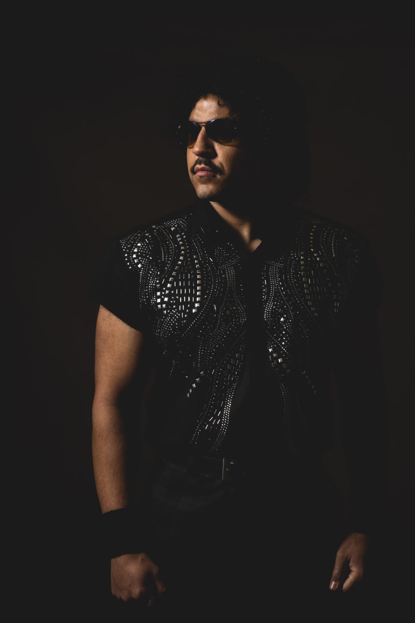 A dark and brooding Jack Brindle as Lionel Richie.